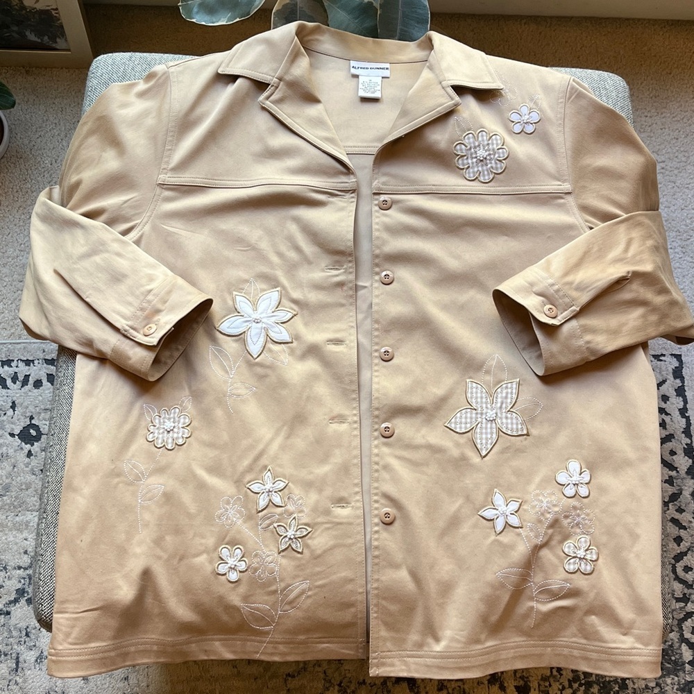 Vintage 90s khaki Blazer with pockets and floral patchwork detailing , Size: 14